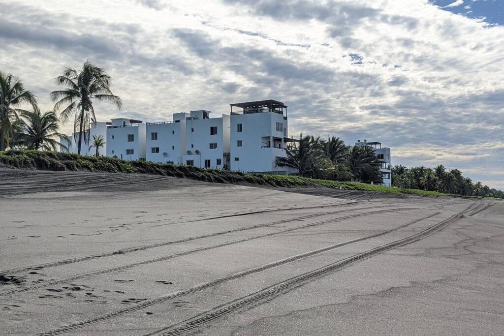 El Muelle, Hermoso Y Comodo Apartamento Monterrico Esterno foto